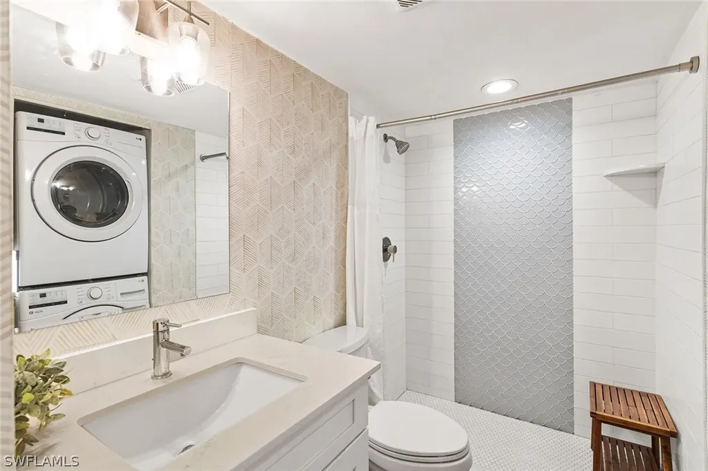 260 Southbay Drive Naples FL 34108