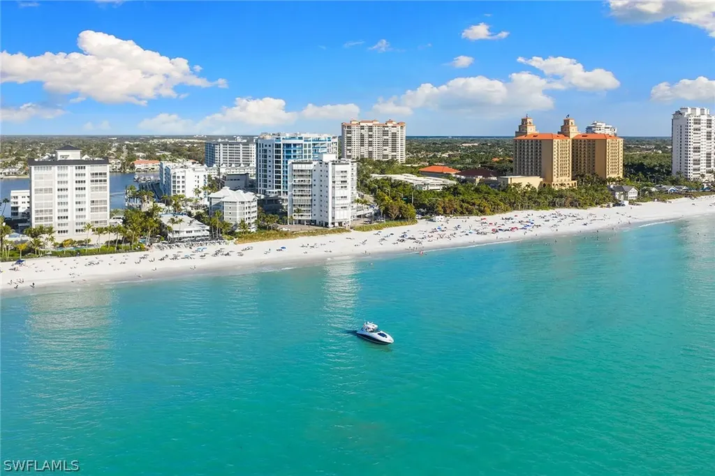 260 Southbay Drive Naples FL 34108