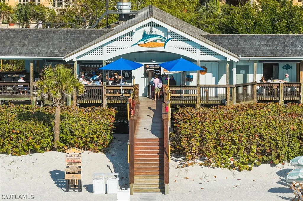 260 Southbay Drive Naples FL 34108