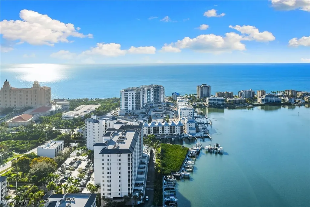 260 Southbay Drive Naples FL 34108