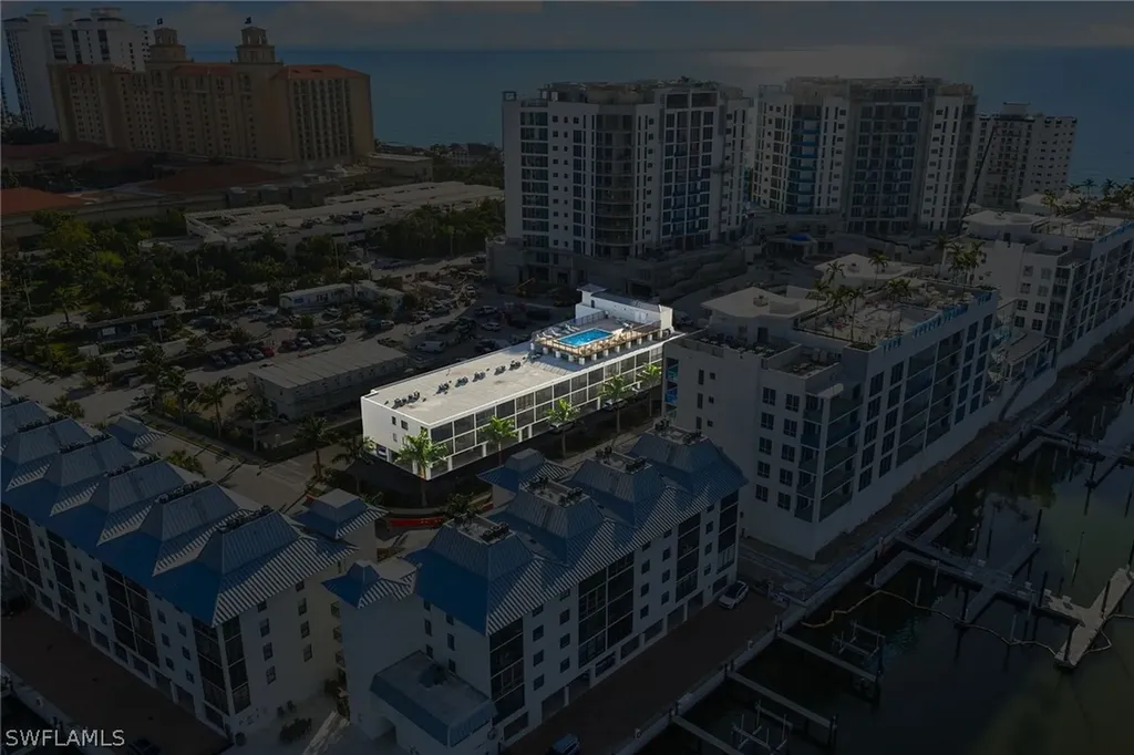 260 Southbay Drive Naples FL 34108