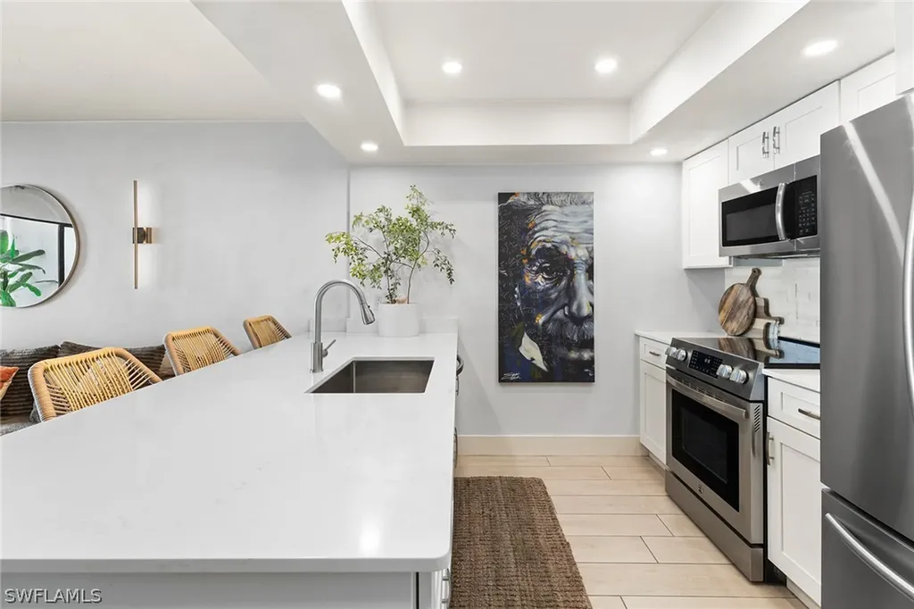 260 Southbay Drive Naples FL 34108