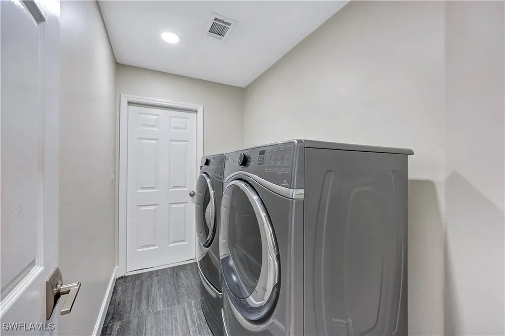 5138 Kristin Court Naples FL 34105