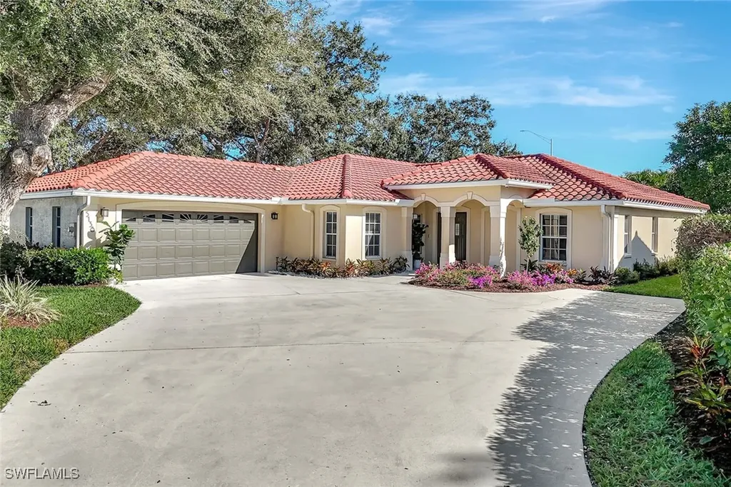 5138 Kristin Court Naples FL 34105