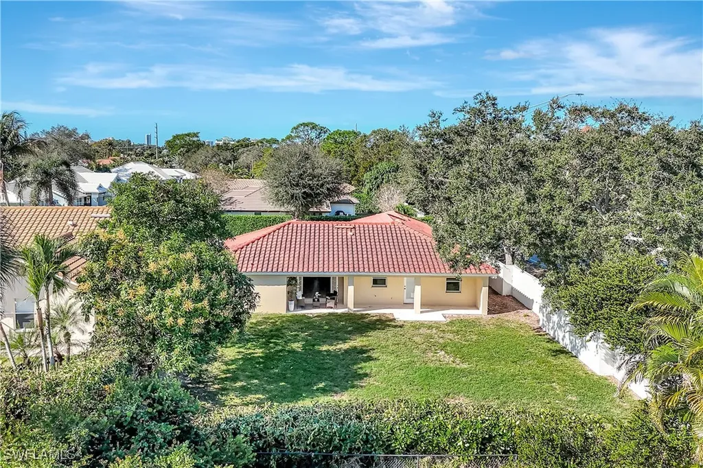 5138 Kristin Court Naples FL 34105