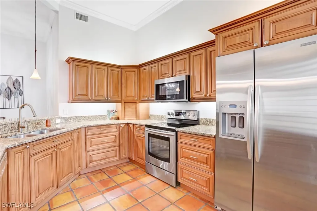 6535 Valen Way Naples FL 34108