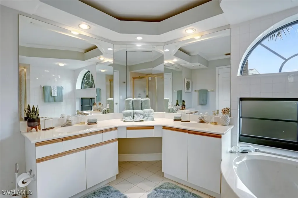 6535 Valen Way Naples FL 34108