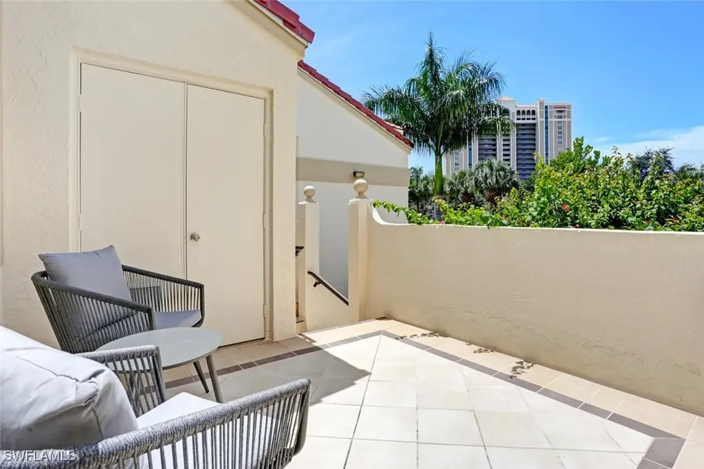 6535 Valen Way Naples FL 34108