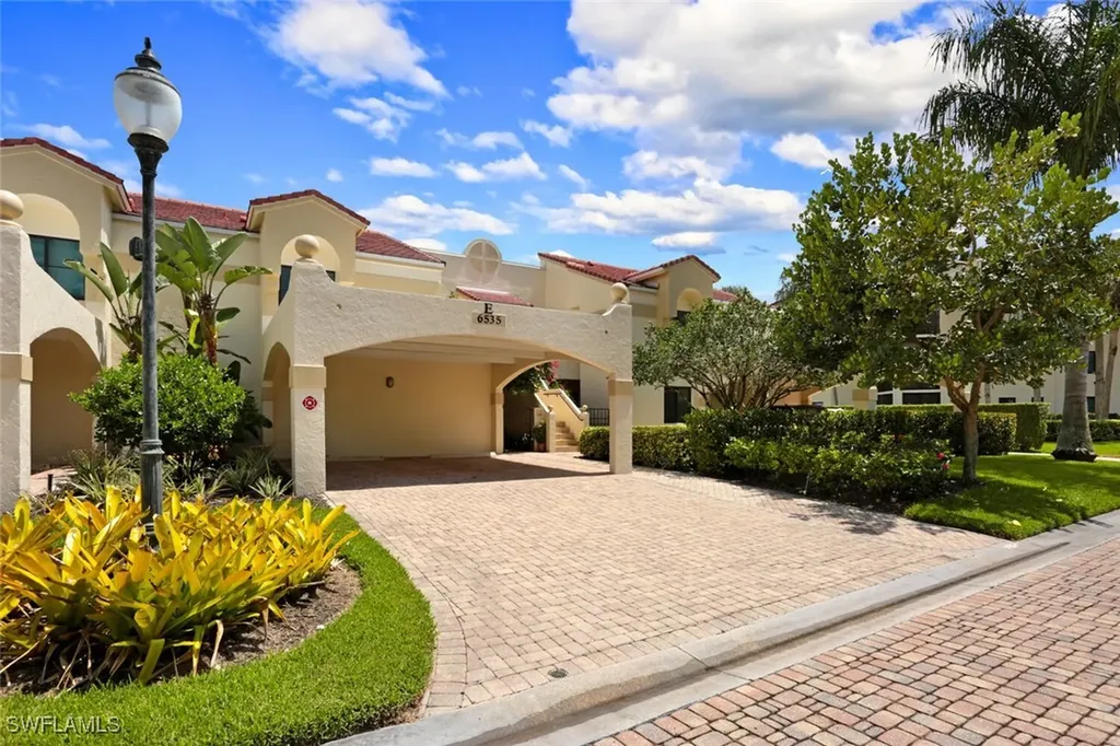 6535 Valen Way Naples FL 34108