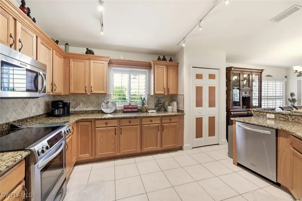 8401 Southbridge Drive Estero FL 33967