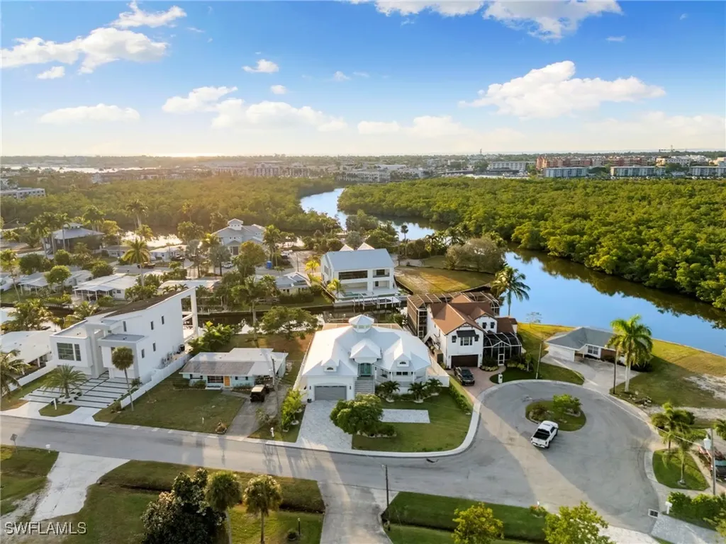 1794 Holiday Lane Naples FL 34104