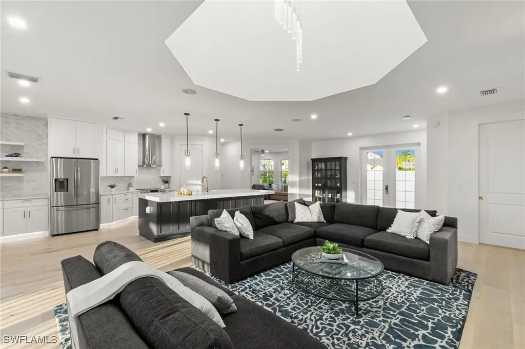 Naples FL, 1794 Holiday Lane