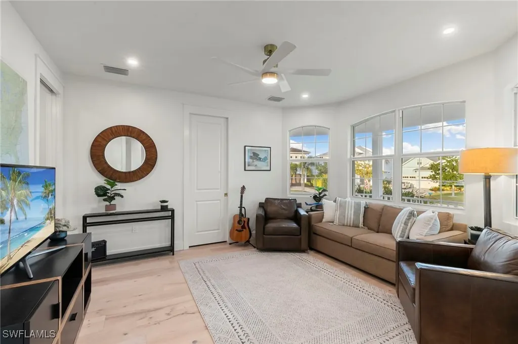 1794 Holiday Lane Naples FL 34104