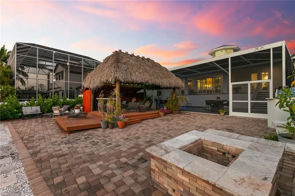 1794 Holiday Lane Naples FL 34104