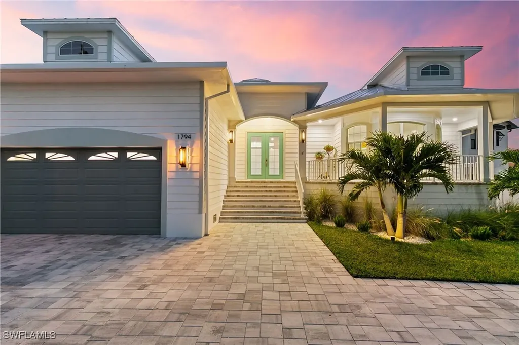 1794 Holiday Lane Naples FL 34104