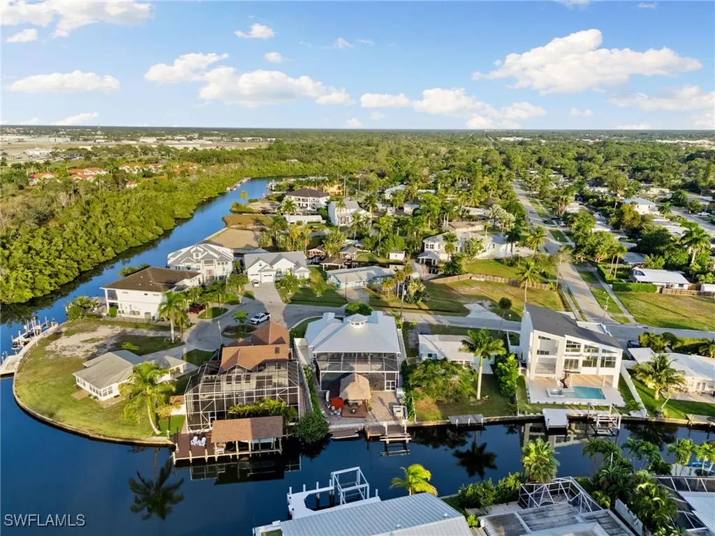 1794 Holiday Lane Naples FL 34104