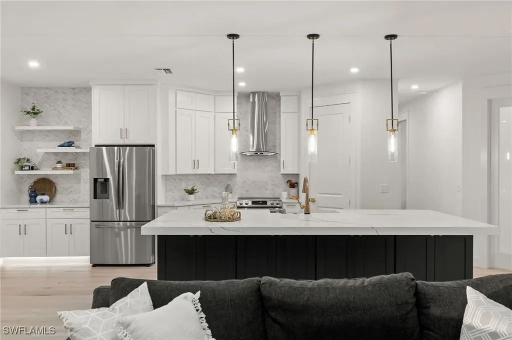 1794 Holiday Lane Naples FL 34104