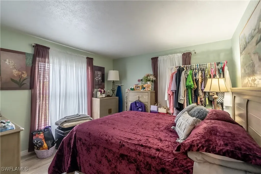 1360 5th Avenue N Naples FL 34102