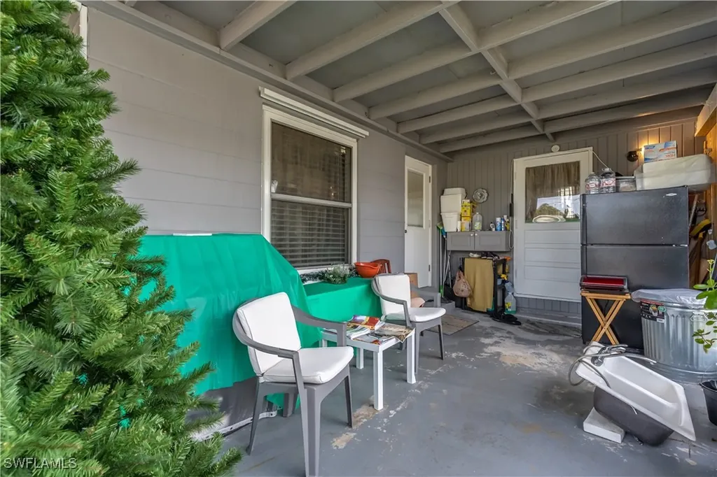 1360 5th Avenue N Naples FL 34102