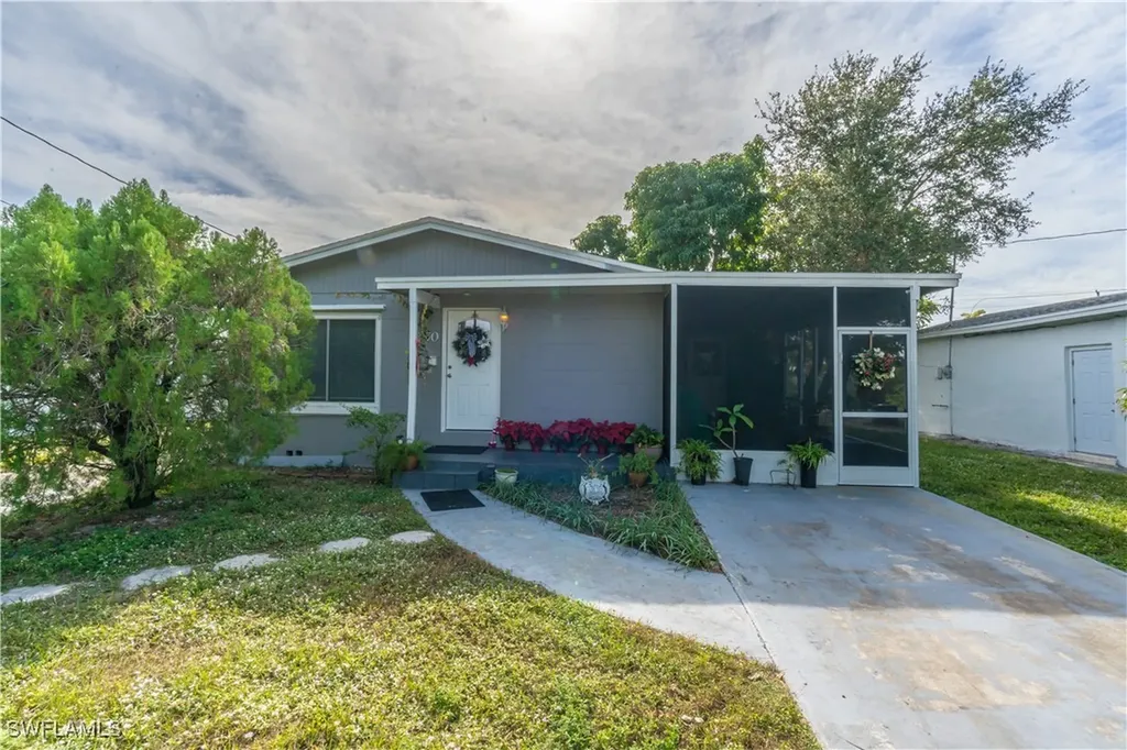 1360 5th Avenue N Naples FL 34102