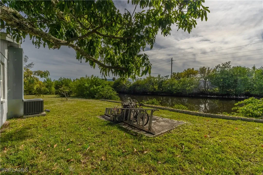 1360 5th Avenue N Naples FL 34102