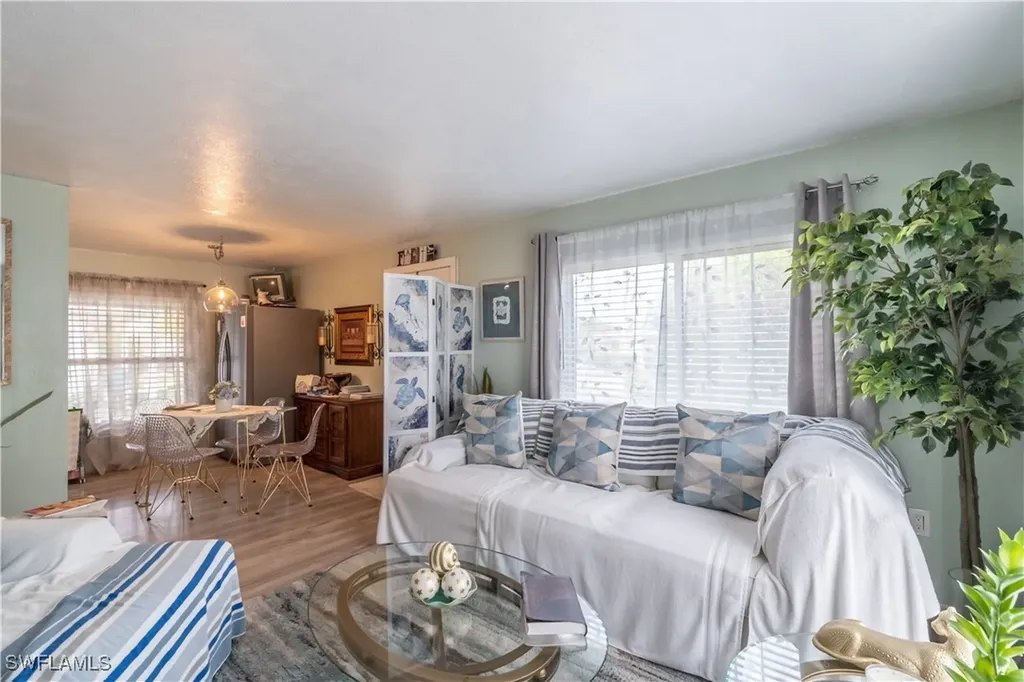 1360 5th Avenue N Naples FL 34102