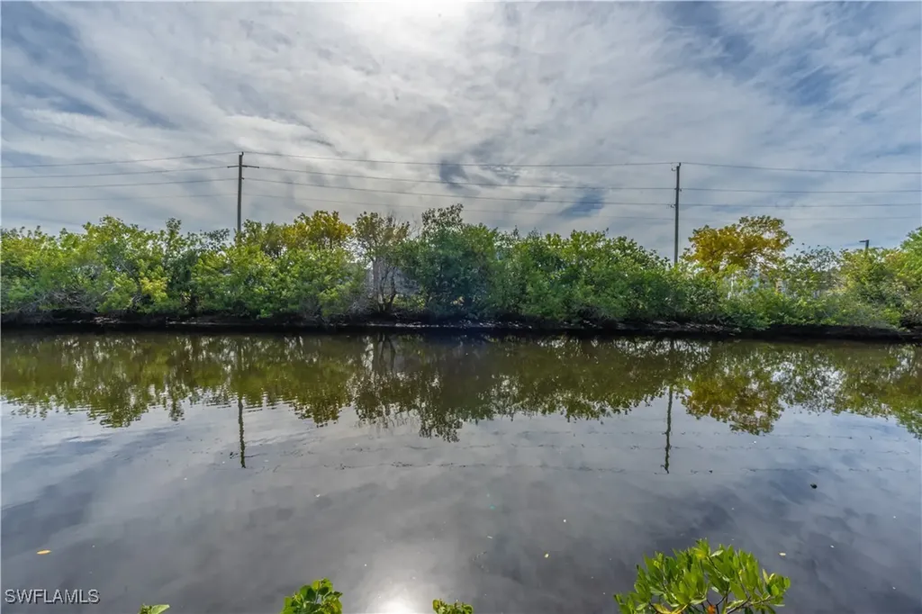 1360 5th Avenue N Naples FL 34102