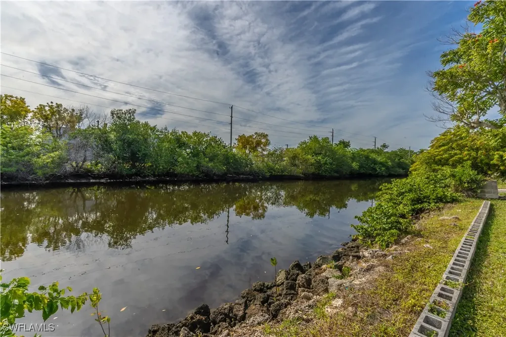 1360 5th Avenue N Naples FL 34102