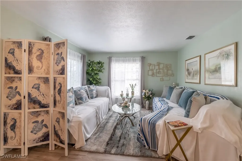 1360 5th Avenue N Naples FL 34102