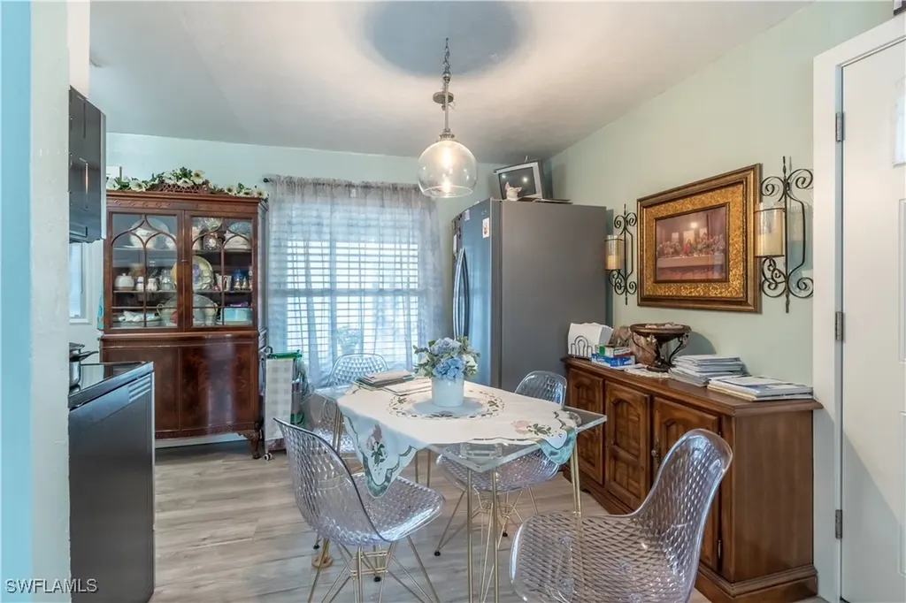 1360 5th Avenue N Naples FL 34102