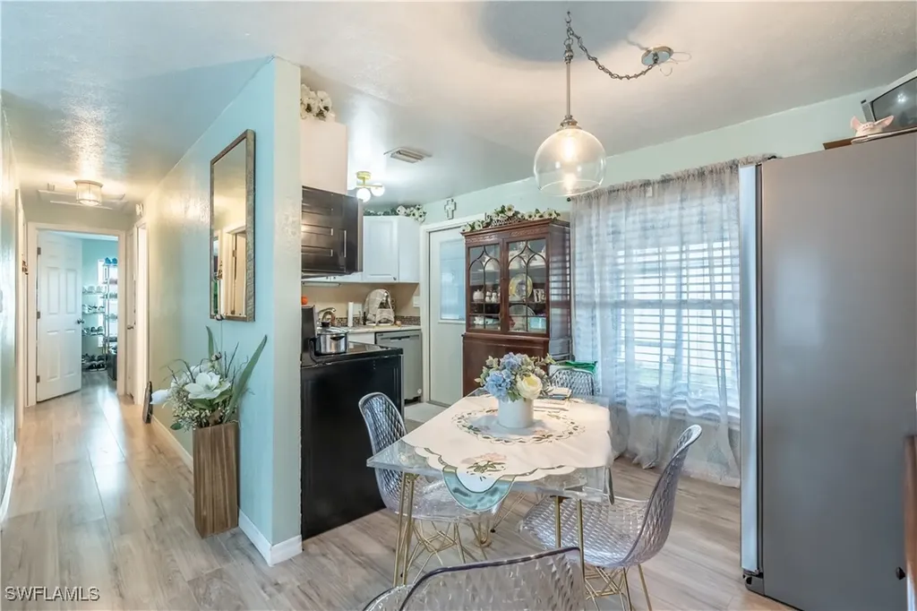 1360 5th Avenue N Naples FL 34102