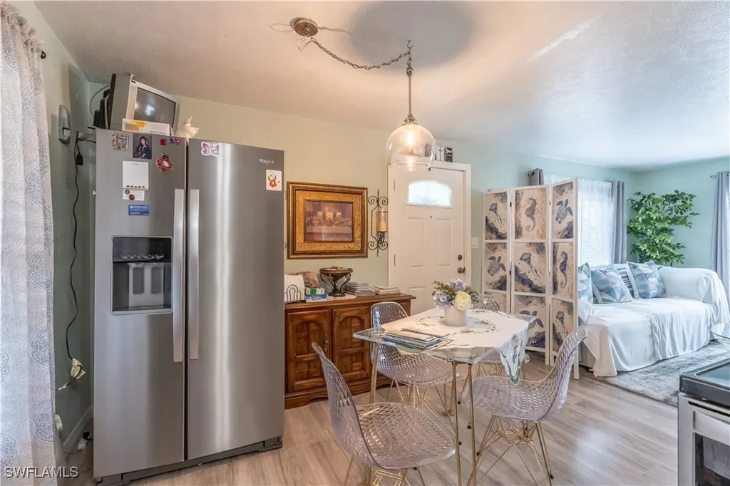 1360 5th Avenue N Naples FL 34102