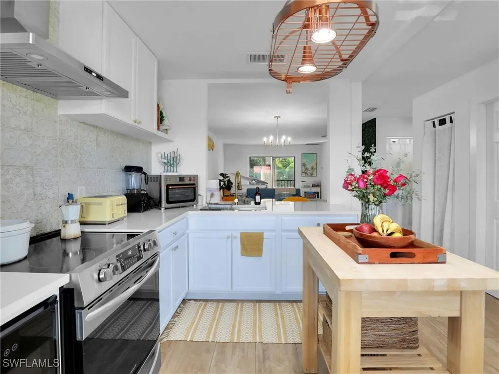 Bonita Springs FL, 9831 Alabama Street, Unit 5