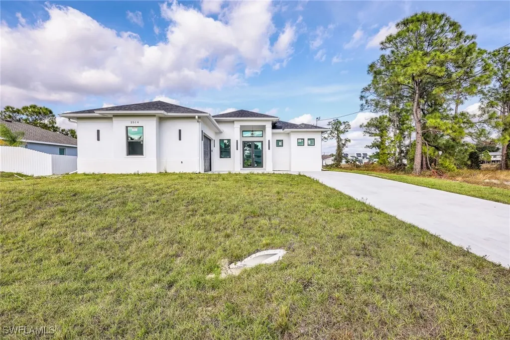 2514 36th Street SW Lehigh Acres FL 33976