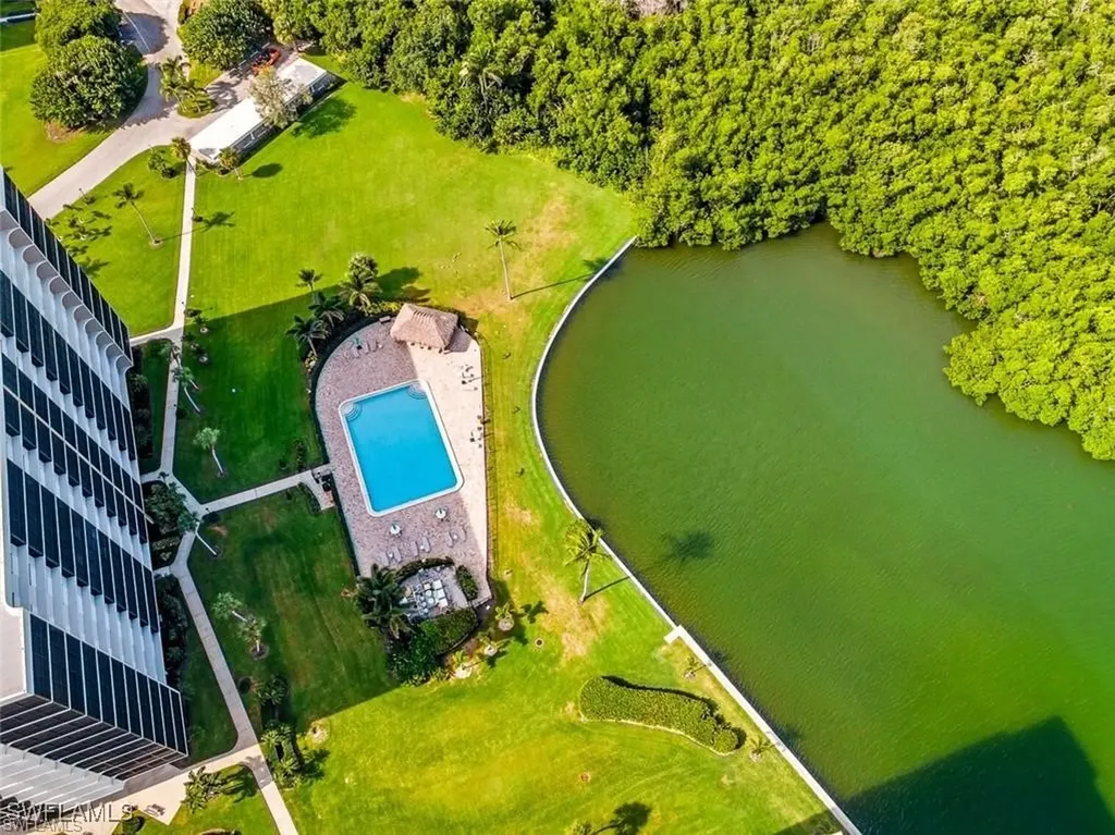 11 Bluebill Avenue Naples FL 34108