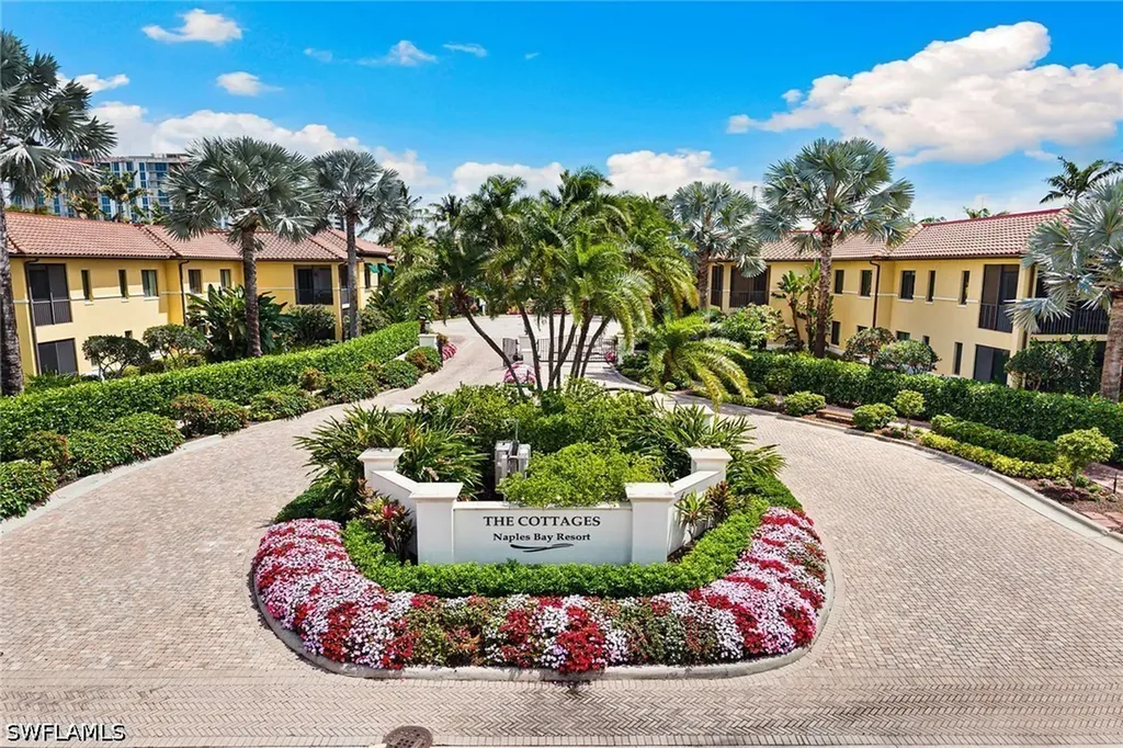 1015 Sandpiper Street Naples FL 34102