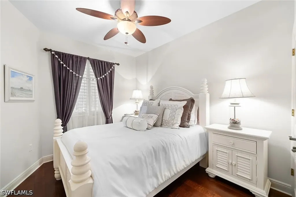 1015 Sandpiper Street Naples FL 34102