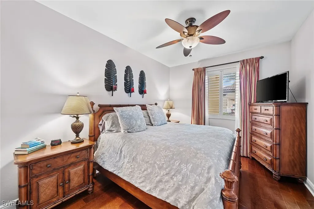 1015 Sandpiper Street Naples FL 34102