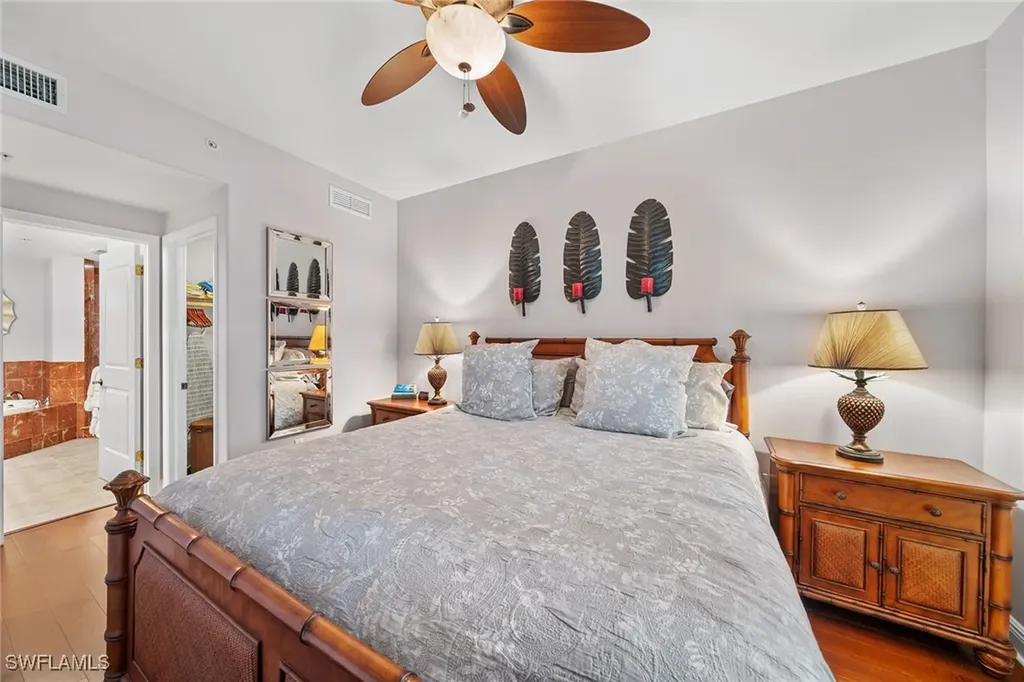 1015 Sandpiper Street Naples FL 34102