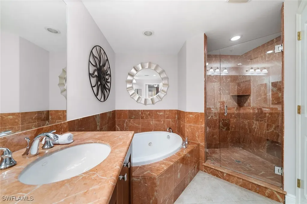 1015 Sandpiper Street Naples FL 34102