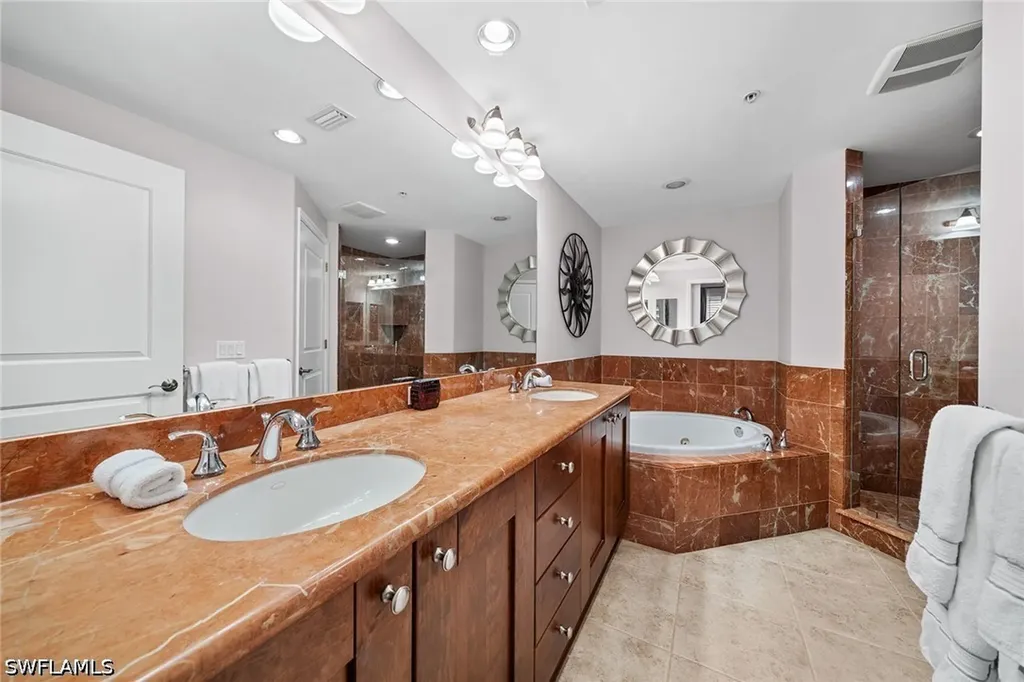1015 Sandpiper Street Naples FL 34102