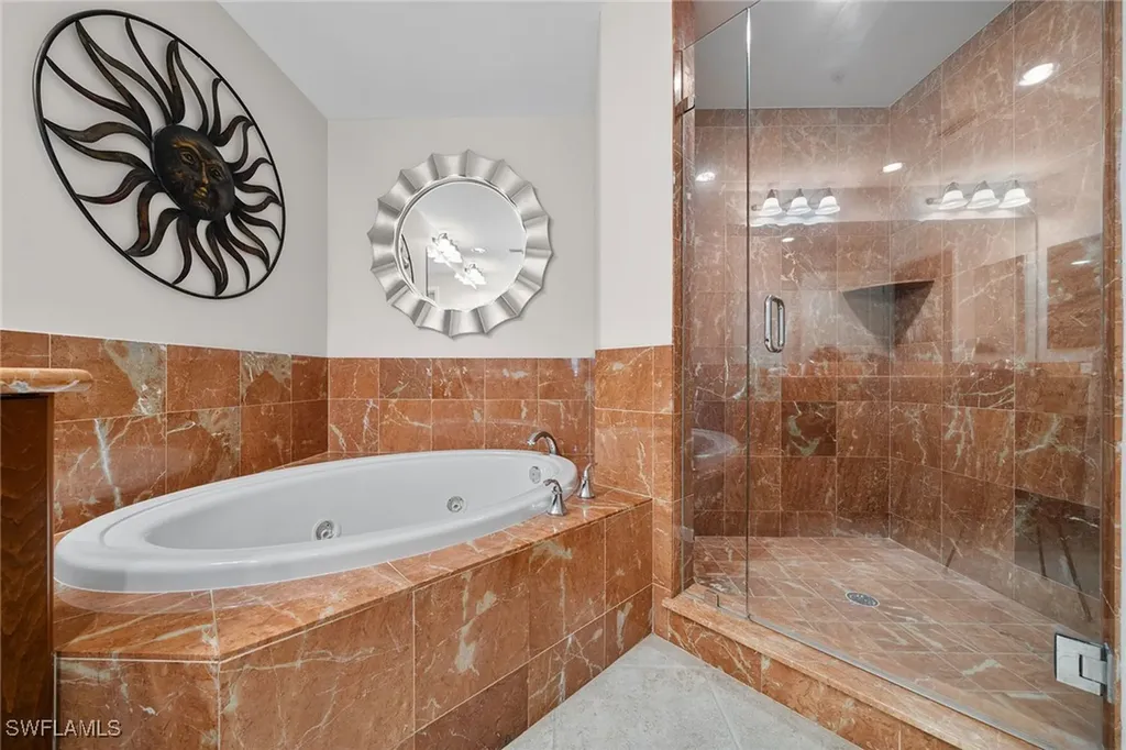 1015 Sandpiper Street Naples FL 34102