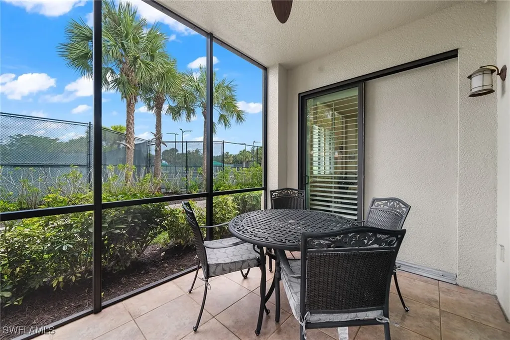 1015 Sandpiper Street Naples FL 34102