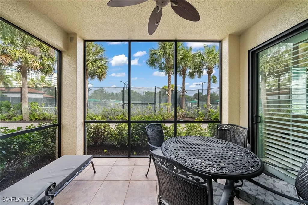 1015 Sandpiper Street Naples FL 34102