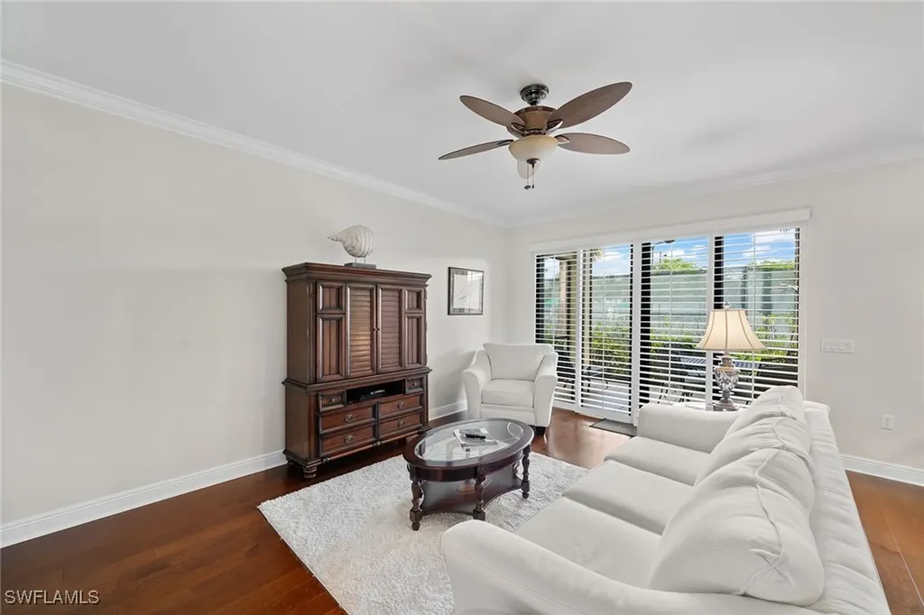 1015 Sandpiper Street Naples FL 34102