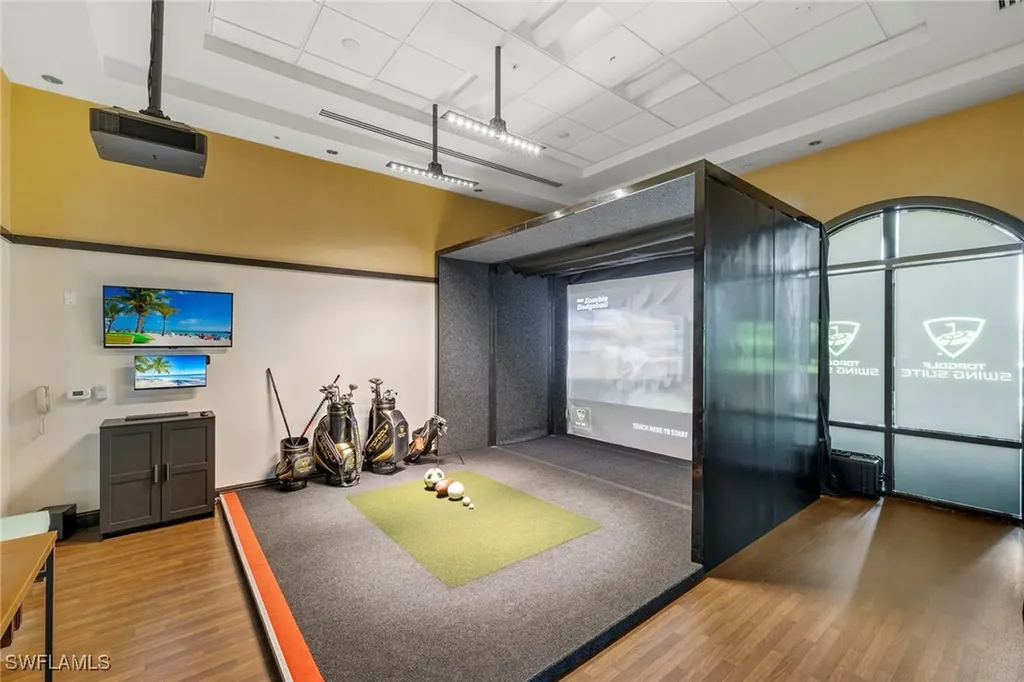 1015 Sandpiper Street Naples FL 34102