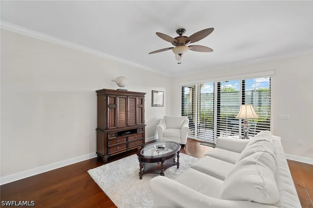 1015 Sandpiper Street Naples FL 34102