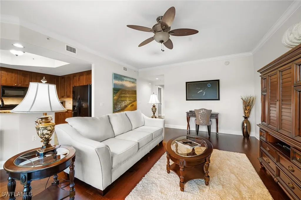1015 Sandpiper Street Naples FL 34102