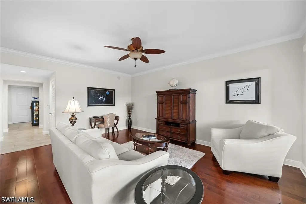 1015 Sandpiper Street Naples FL 34102