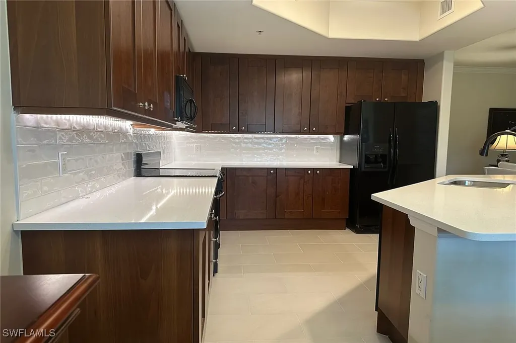 1015 Sandpiper Street Naples FL 34102